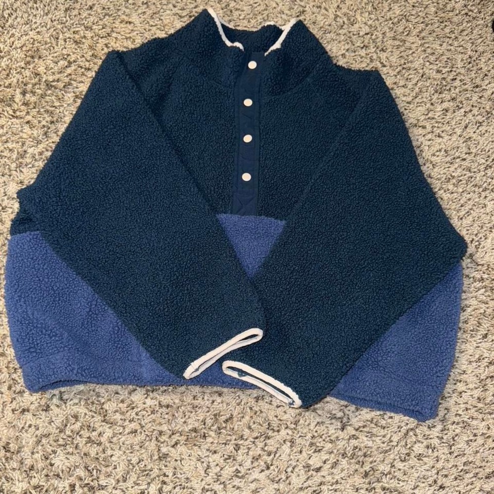 Old Navy sherpa‎ mock neck snap-up pullover in two-tone navy